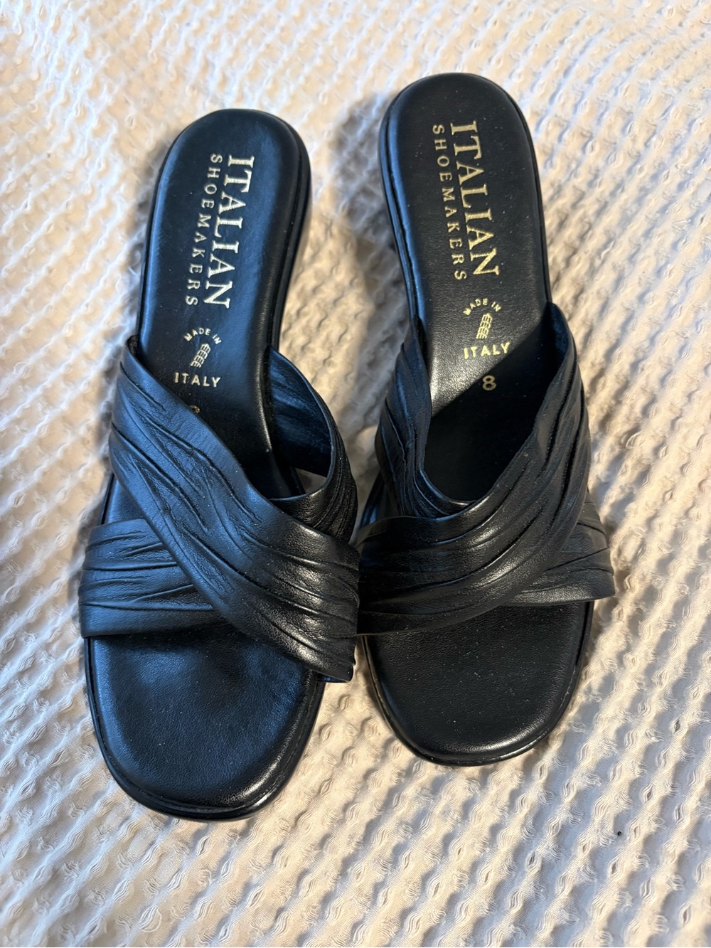 Italian Shoemakers Women's Black Slip-On Sandals size 8